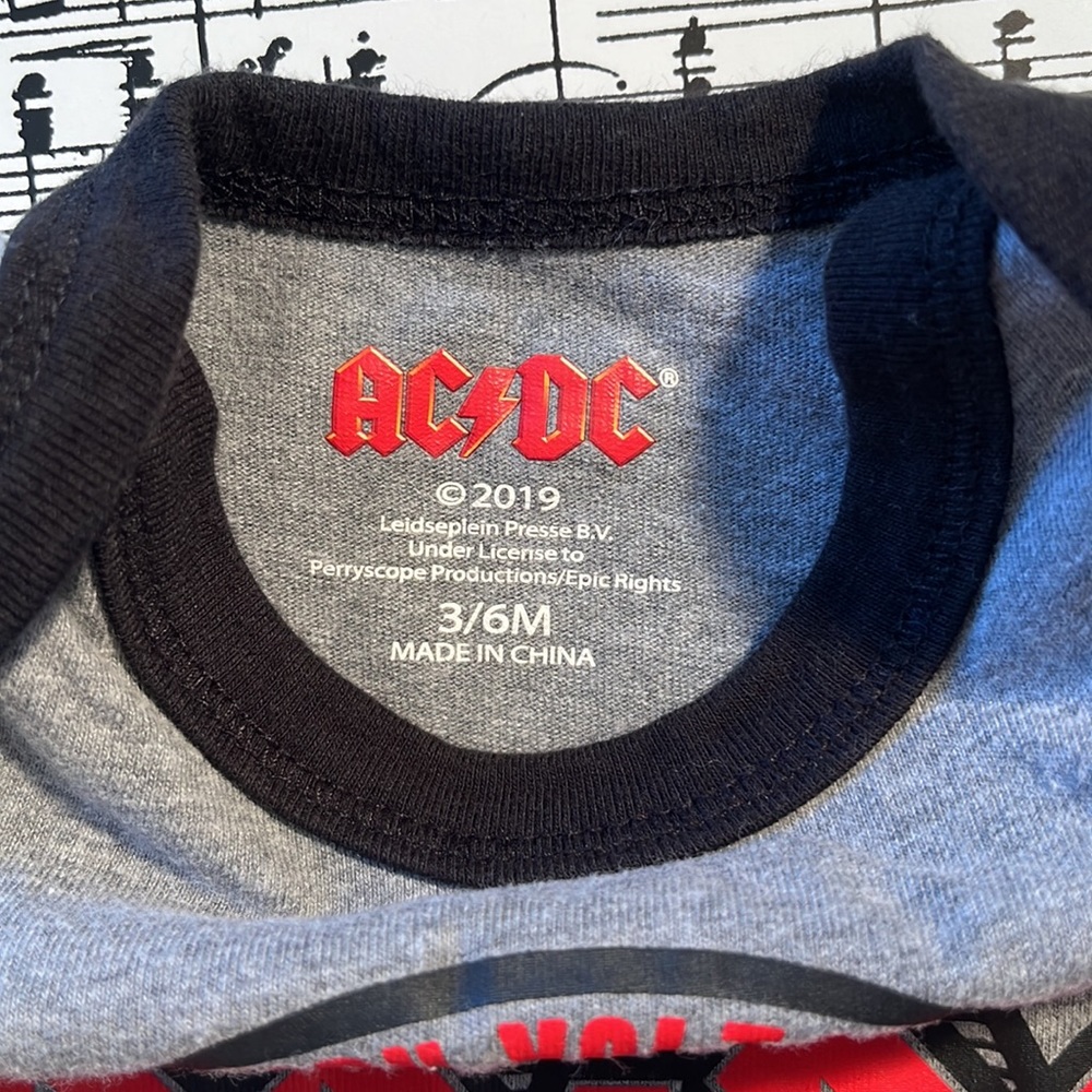 Infant Baby Onesie, 3-6 Months, Gray, Baby Clothing, Like New - Picture 5 of 5